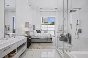 55 SW 9th St, Miami, FL 33130 - Photo 28