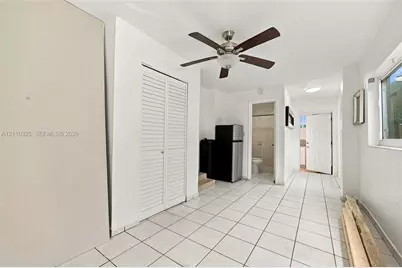 419 SE 3rd St, Hialeah, FL 33010 - Photo 14