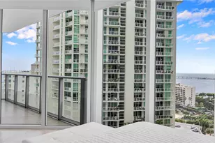1300 Brickell Bay Dr, Miami, FL 33131 - Photo 8