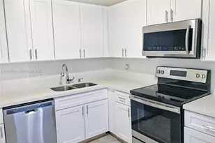2500 Parkview Dr, Hallandale Beach, FL 33009 - Photo 6