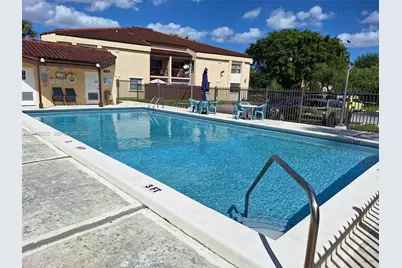 660 W Park Dr #205-1, Miami, FL 33172 - Photo 2