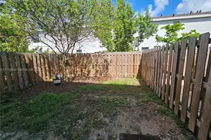465 NE 12th St, Florida City, FL 33034 - Photo 22