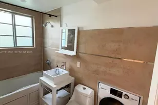 526 15th St, Miami Beach, FL 33139 - Photo 10