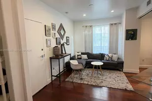 526 15th St, Miami Beach, FL 33139 - Photo 12