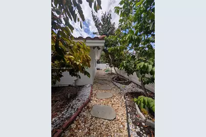 3221 NE 7th St #2, Pompano Beach, FL 33062 - Photo 18