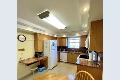 2780 NE 183rd St #517, Aventura, FL 33160 - Photo 12
