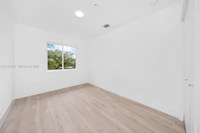 32 NW 14th Ave #1, Miami, FL 33125 - Photo 18