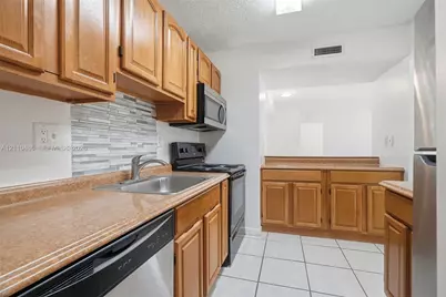 20761 NE 4th Pl #104, Miami, FL 33179 - Photo 6