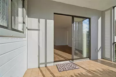 20761 NE 4th Pl #104, Miami, FL 33179 - Photo 12