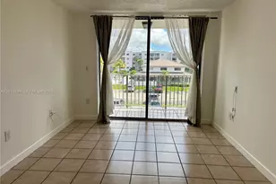8145 NW 7th St, Miami, FL 33126 - Photo 30
