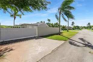 15263 SW 157th Terrace, Miami, FL 33187 - Photo 38