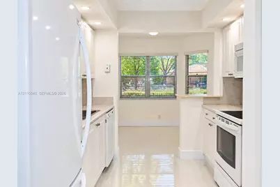 500 SW 130th Ter #109A, Pembroke Pines, FL 33027 - Photo 2