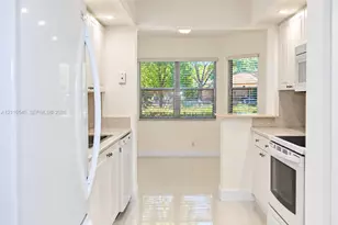 500 SW 130th Terrace, Pembroke Pines, FL 33027 - Photo 2