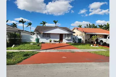 8729 NW 116th St, Hialeah Gardens, FL 33018 - Photo 1