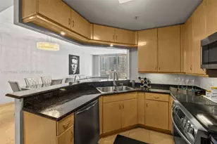 801 Brickell Key Blvd, Miami, FL 33131 - Photo 16