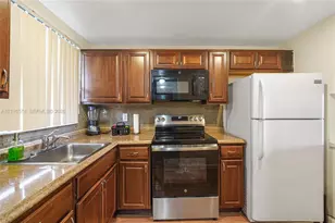 8821 Sunrise Lakes Blvd, Sunrise, FL 33322 - Photo 8