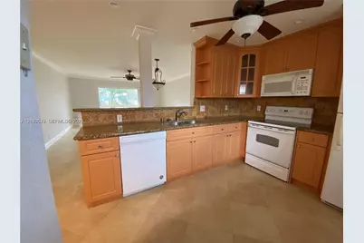 232 NE 12th Ave #301, Hallandale Beach, FL 33009 - Photo 10