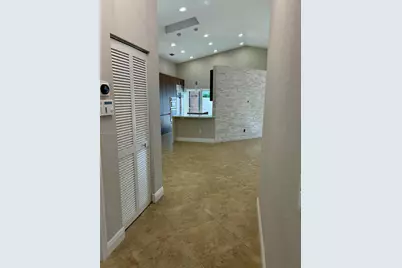 14200 Oak Ridge Dr, Davie, FL 33325 - Photo 32