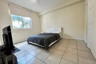 275 NE 18th St, Miami, FL 33132 - Photo 10