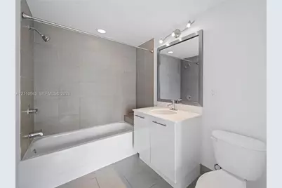 92 SW 3rd St #3603, Miami, FL 33130 - Photo 10