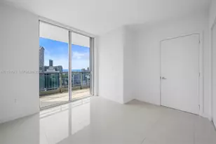92 SW 3rd St, Miami, FL 33130 - Photo 12
