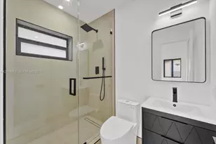 18810 NW 8th Ct, Miami Gardens, FL 33169 - Photo 12