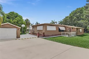 5220 SW 26th Ave, Dania Beach, FL 33312 - Photo 4