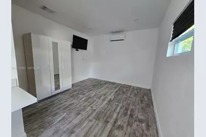 18132 SW 113th Ave #south, Miami, FL 33157 - Photo 6