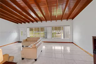 611 NE 177th St, Miami, FL 33162 - Photo 8