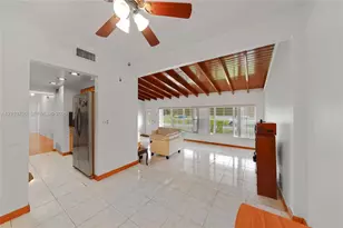 611 NE 177th St, Miami, FL 33162 - Photo 12