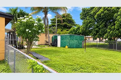 751 E 35th St, Hialeah, FL 33013 - Photo 8