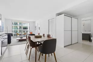 31 SE 6th St, Miami, FL 33131 - Photo 10