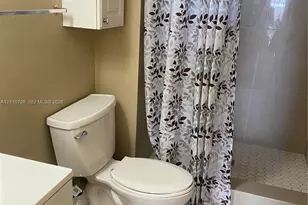 13499 Biscayne Blvd, North Miami, FL 33181 - Photo 6