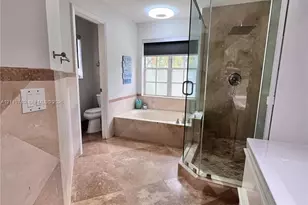 1371 Bayview Cir, Weston, FL 33326 - Photo 18
