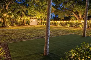886 NE 134th St, North Miami, FL 33161 - Photo 20