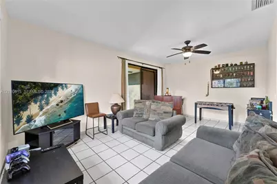 9100 Orchid Tree Ln #137, Pembroke Pines, FL 33024 - Photo 6