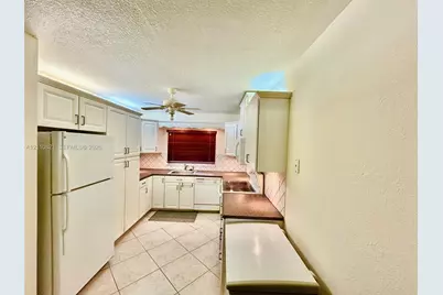 9020 Sunrise Lakes Blvd #303, Sunrise, FL 33322 - Photo 1