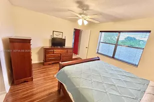 9020 Sunrise Lakes Blvd, Sunrise, FL 33322 - Photo 16
