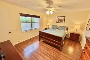 9020 Sunrise Lakes Blvd, Sunrise, FL 33322 - Photo 18