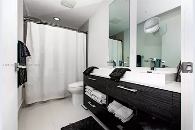 55 SW 9th St #2501, Miami, FL 33130 - Photo 20