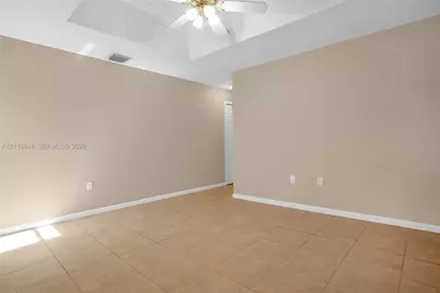13964 N Cypress Cove Cir, Davie, FL 33325 - Photo 14