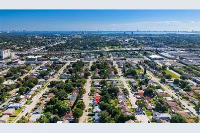 854 NW 76th St, Miami, FL 33150 - Photo 24