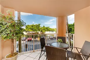 19655 E Country Club Dr, Aventura, FL 33180 - Photo 6