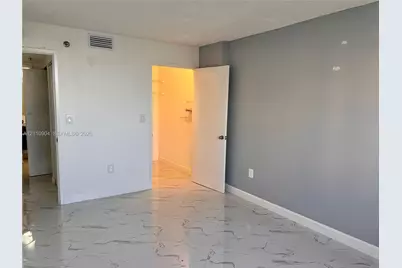 210 174th St #912, Sunny Isles Beach, FL 33160 - Photo 14