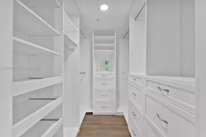 323 Navarre Ave #202, Coral Gables, FL 33134 - Photo 12