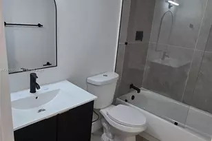 486 NW 165th St Rd, Miami, FL 33169 - Photo 18