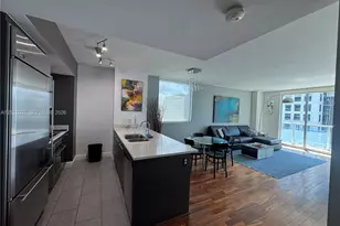 55 SE 6th St, Miami, FL 33131 - Photo 2