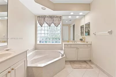 11706 Preservation Ln, Boca Raton, FL 33498 - Photo 32