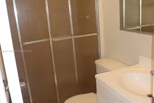 1005 N 18th Ct, Hollywood, FL 33020 - Photo 6