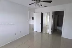 855 SW 113th Way, Pembroke Pines, FL 33025 - Photo 16